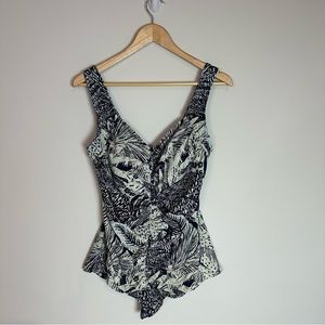 Maxine of Hollywood Floral One Piece Plus Size Swimsuit Swim Women 20 W Vacation